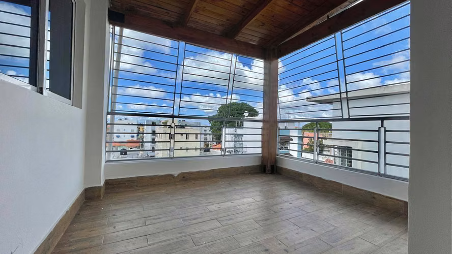 Apartamento tipo Penthouse 3hab en venta Santo Domingo Este