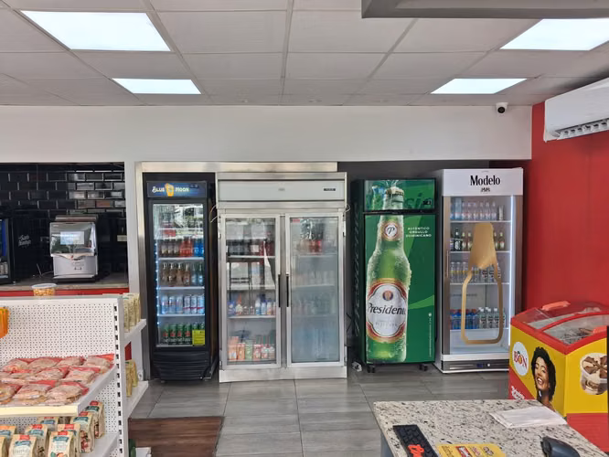 Car Wash y Food Shop en Alquiler en Baní
