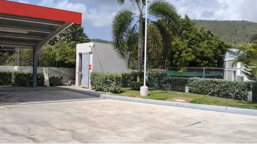 Car Wash y Food Shop en Alquiler en Baní