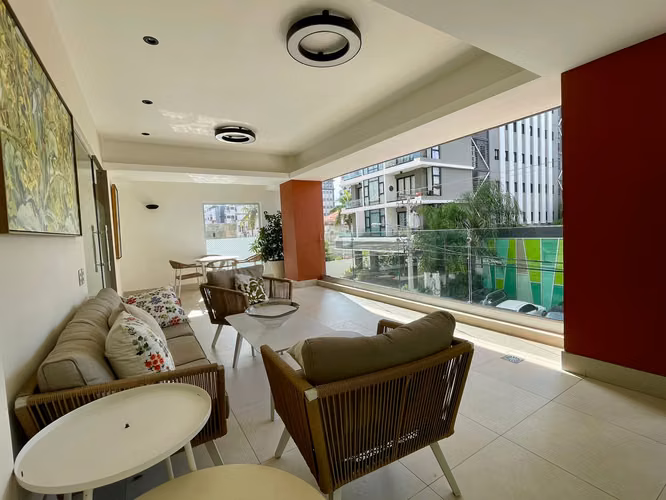 Vendo Apto en TORRE SHALOM ROYAL VIII, ENS. PIANTINI, 2 Habs., 110 Mts.2, Balcón