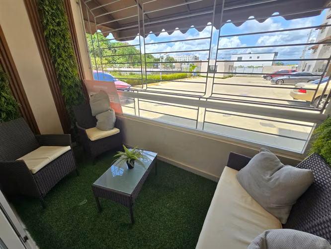 Apartamento en Primer piso con Patio en Villas Nacos Km 13 Autopista Duarte Frente a la Sirena. - Imagen 5