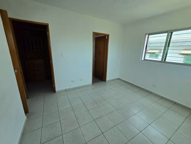 Apartamento P.H alquiler en la Republica de Colombia Jardines del Fresno. - Imagen 3