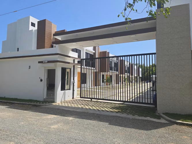 Live just minutes from the sea and make the home you've always dreamed of come true