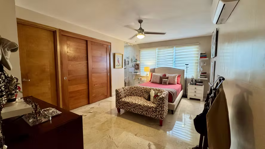 En Piantini Apartamento en Venta de Dos habitaciones US$430,000.00