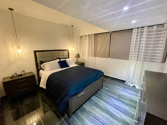Apartamento en Alquiler de 2 Habitaciones Completamente Amueblado en Arroyo Hondo - Imagen 4