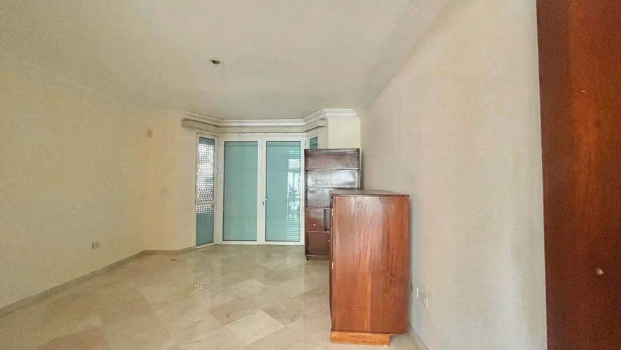 CASA 1ER NIVEL EN ALQUILER COMERCIAL EN LOS CACICAZGOS