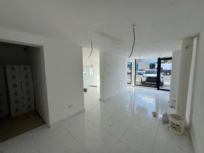 Alquilo Local Comercial - Imagen 2