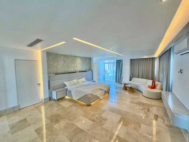 Penthouse de 3 niveles en el sector de Renacimiento