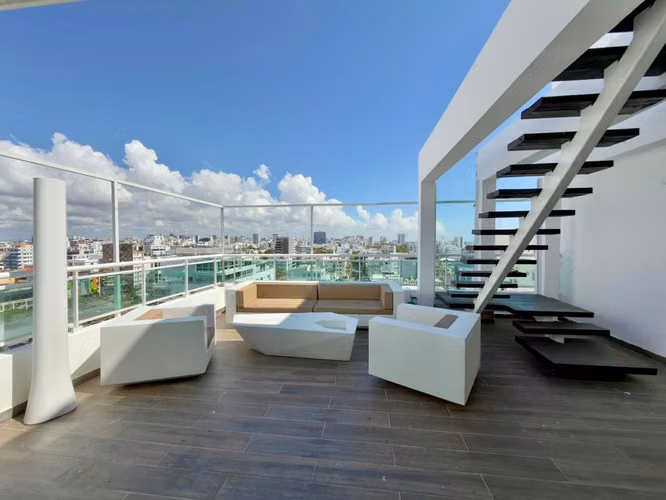Penthouse de 3 niveles en el sector de Renacimiento