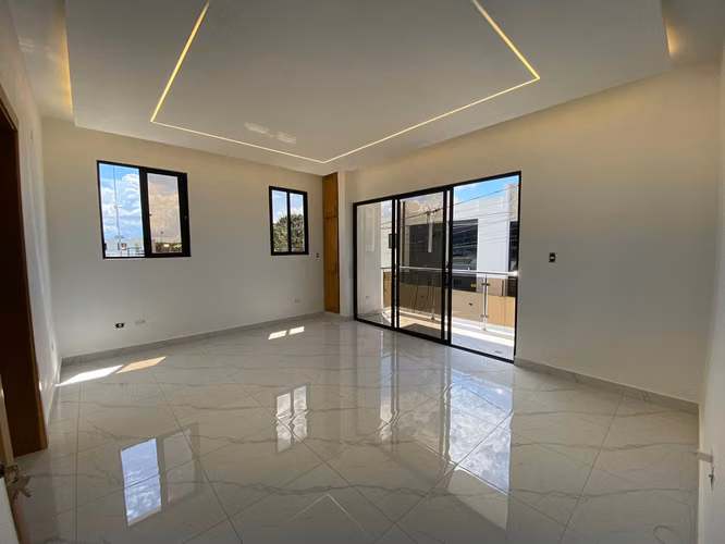 Casa Nueva con 3 Habitaciones y Amplio Patio Trasero de Venta en Urb. Palmas del Valle, Pontezuela!