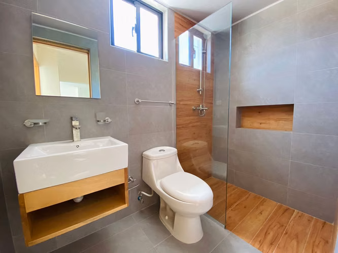 Apartamento Nuevo en 2do Nivel con 3 Habitaciones, Piscina y Area BBQ de Venta en Pontezuela!