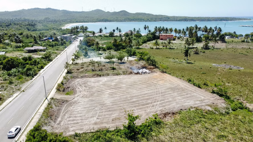 520 LAND IN MAIMON, SILVER PORT