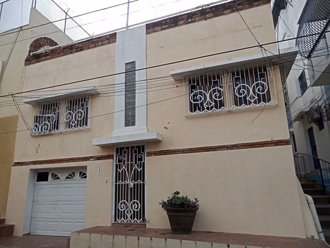 Three bedroom house of 261 m2 in Colonial Area