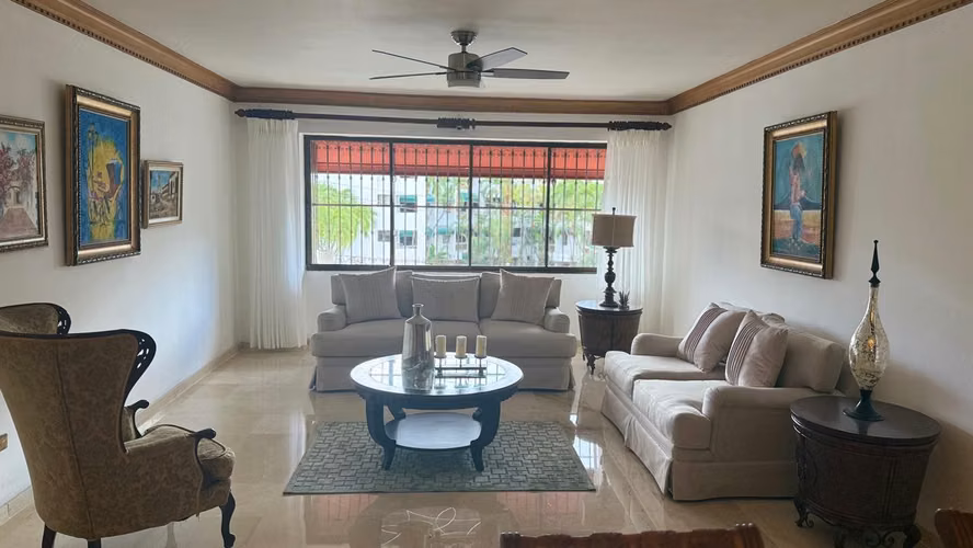 Casa Vacacional en Venta con Piscina en Guayacanes