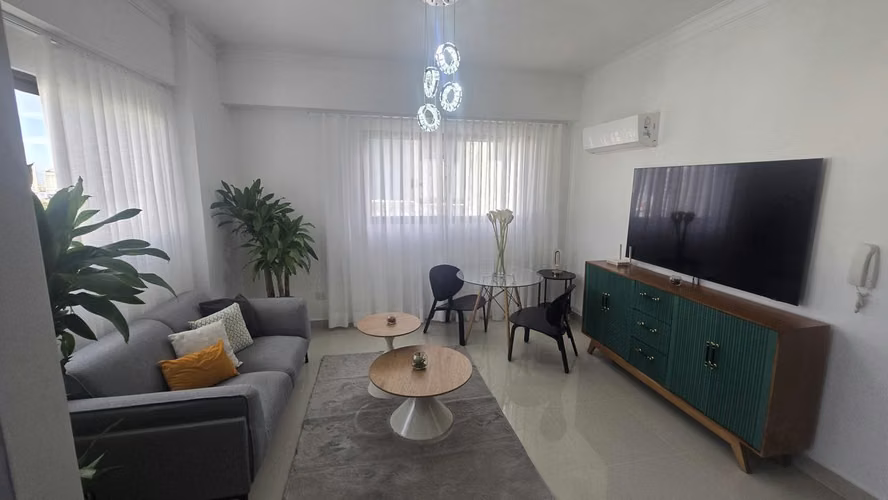 1 HABITACIÓN AMUEBLADO CERCA DE ACRÓPOLIS