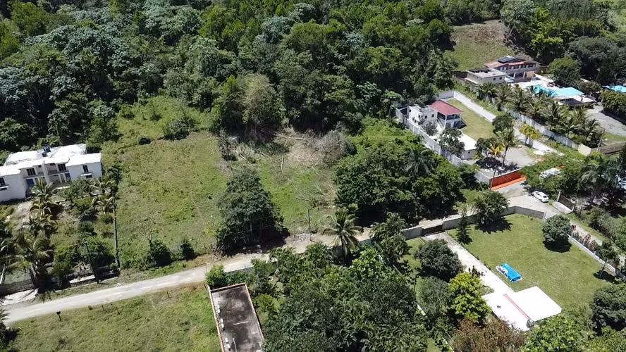 SOLAR DE VENTA EN HERMOSO PROYECTO DE BONAO - Imagen 3