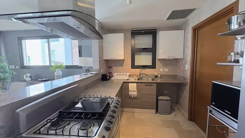 En Naco Apartamento en Alquiler Amueblado de Dos Habitaciones US$1,800. - Imagen 5