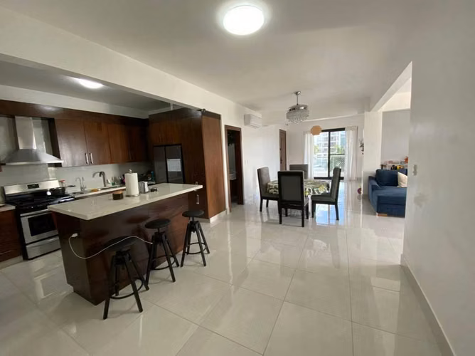 Moderno y Amplio Apartamento 6to Nivel con 3 Habitaciones y 2 Parqueos de Venta en Cerros de Gurabo!