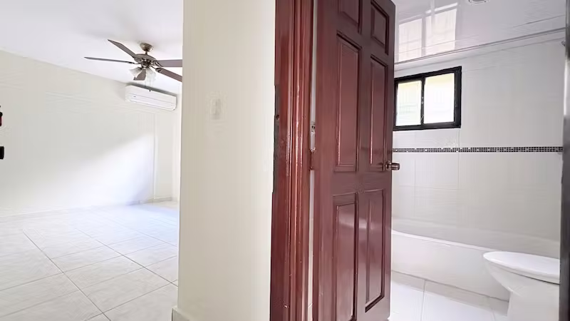 En Los Cacicazgos Casa en Venta de Cuatro Habitaciones US$850,000. - Imagen 8
