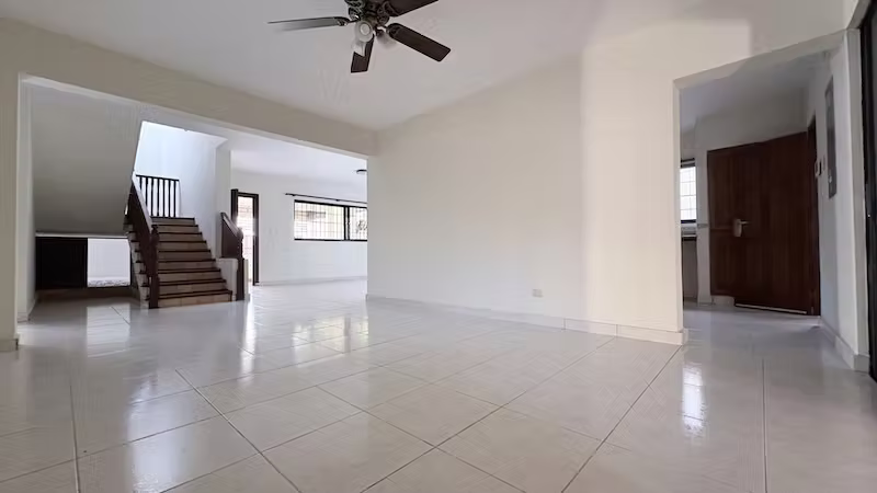 En Los Cacicazgos Casa en Venta de Cuatro Habitaciones US$850,000. - Imagen 3