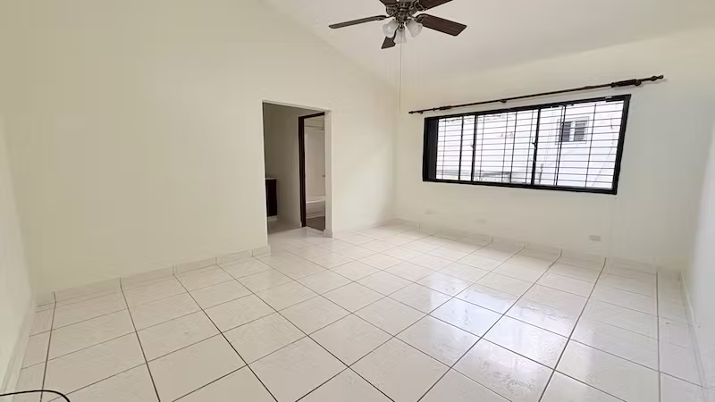 En Los Cacicazgos Casa en Venta de Cuatro Habitaciones US$850,000. - Imagen 2