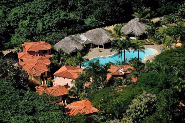 Exclusive Apartment Near Playa Bonita with a Price Reduction