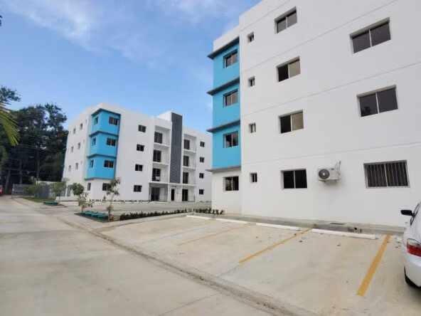 Apartamento Nuevo con 3 Habitaciones, Piscina, Gimnasio y Cancha de Basketball de Venta en Gurabo!