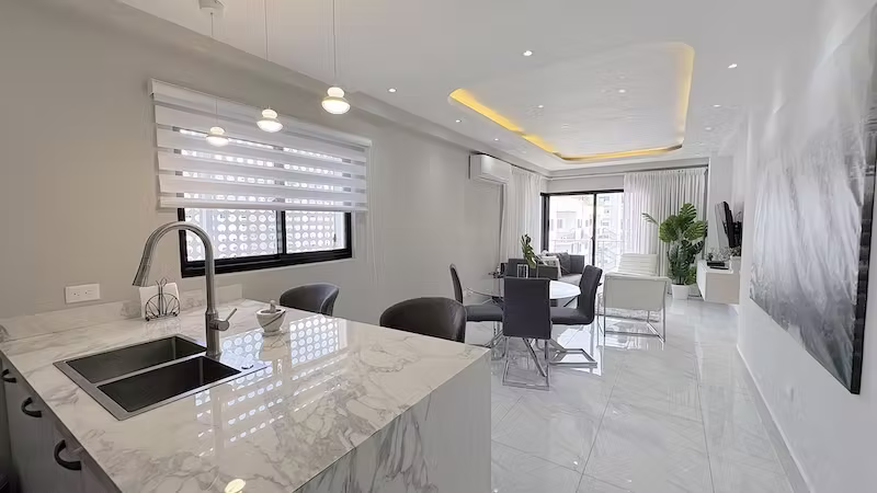 En Piantini Apartamento en Venta Amueblado de Una Habitación US$250,000.