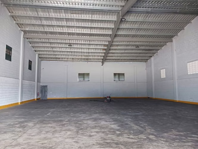 Nave en Alquiler Autopista Circunvalación - Imagen 2