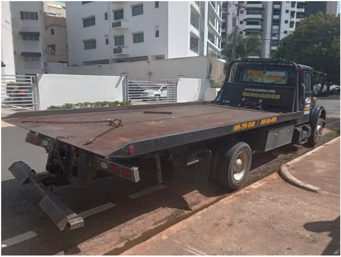 Vendo Camión GRUA, marca INTERNATIONAL del 98, recién Importado