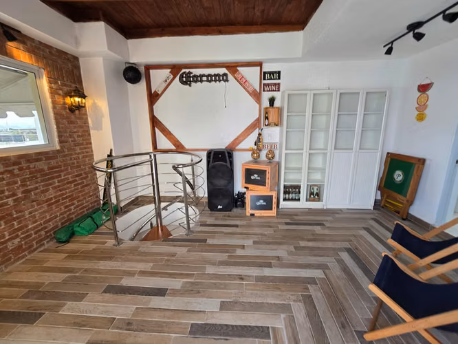 Apartamento con terraza privada en Altos de Alameda.  4to piso no ascensor - Imagen 2