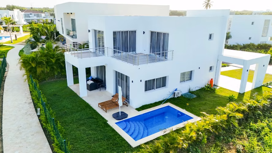 Vendo hermosa villa en Playa Nueva Romana - Imagen 4