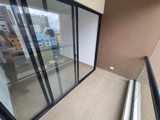 Apartamento en alquiler en Santo Domingo en la Ave. Jacobo Majluta - Imagen 2