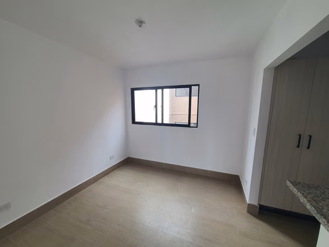 Apartamento en alquiler en Santo Domingo en la Ave. Jacobo Majluta - Imagen 4