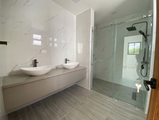 Nueva y Moderna Casa con 4 Habitaciones, Patio y Dormitorio en Planta Baja de Venta en Villa María! - Imagen 7