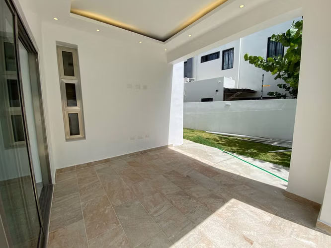 Nueva y Moderna Casa de Lujo con 4 Habitaciones y 2 Cocinas con Línea Blanca de Venta en Villa María - Imagen 5