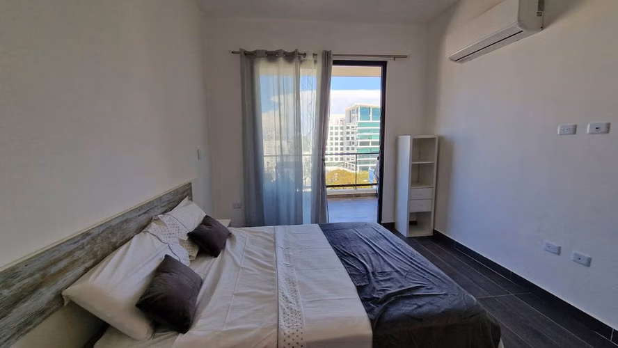 Apartamento amueblado de 1 habitación en Evaristo Morales - Imagen 4