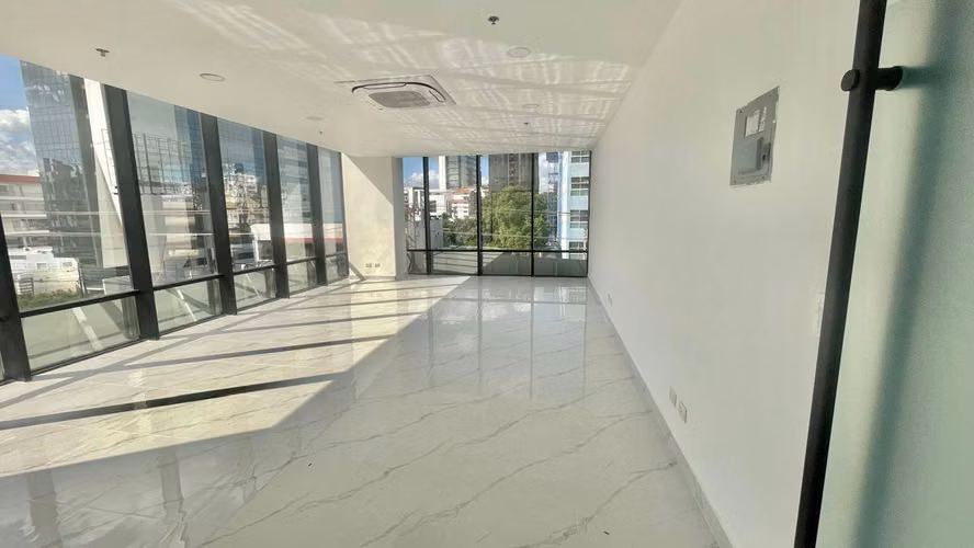Local Comercial/Oficina 4to Nivel en Alquiler en Bella vista - Imagen 7