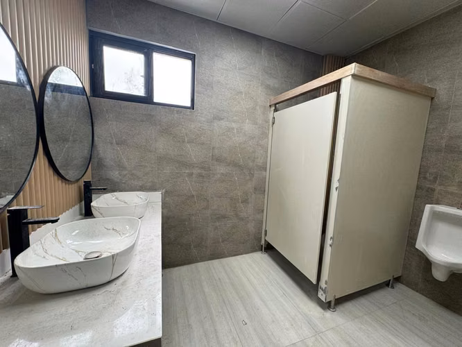 Alquilo local comercial en Alma Rosa I - Imagen 2