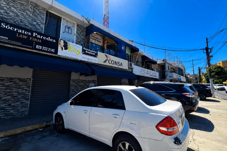 Venta Edificio Comercial, en Mata Hambre, Santo Domingo.