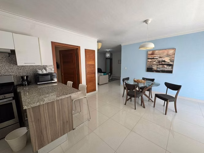 Apartamento en Alquiler Amueblado en Bella Vista - Imagen 2