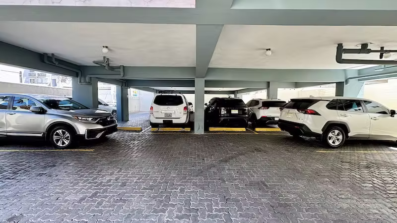En Evaristo Morales Oficina en Alquiler US$800. - Imagen 7