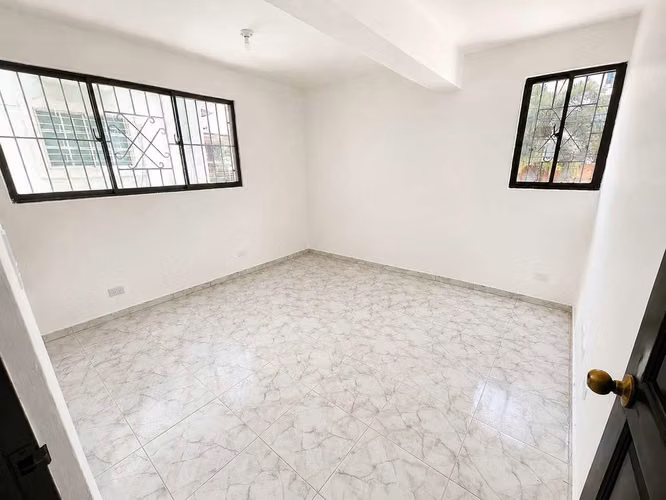 Venta de Apartamento clásico y en excelentes condiciones en El Millón - Imagen 5