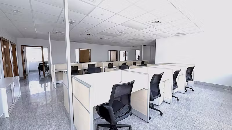 En Serralles Oficina Amueblada en Alquiler US$10,200. - Imagen 7