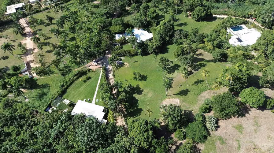 Construye Tu Refugio en el Paraíso de Samaná - Imagen 3