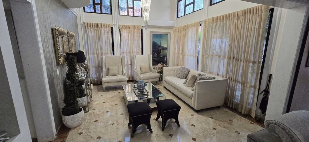 Vendo exclusiva Casa de Lujo en Arroyo Hondo Viejo - Imagen 3