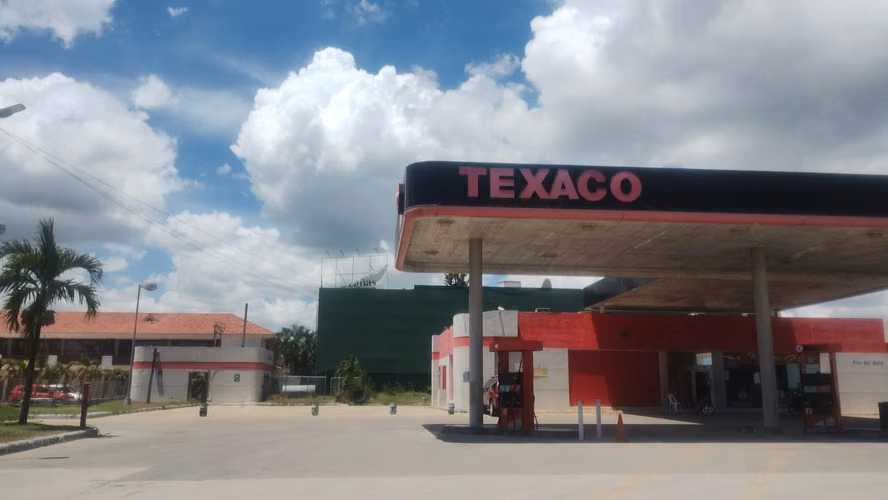 LOCAL COMERCIAL EN ALQUILER EN LA ROMANA | 346.68 M² | ESTACIÓN TEXACO FLOR DEL ESTE | US$3,500 - Imagen 3
