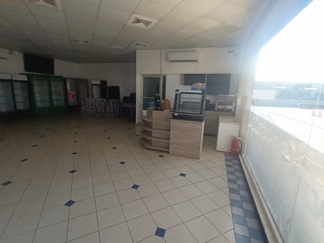 LOCAL COMERCIAL EN ALQUILER EN LA ROMANA | 346.68 M² | ESTACIÓN TEXACO FLOR DEL ESTE | US$3,500 - Imagen 7