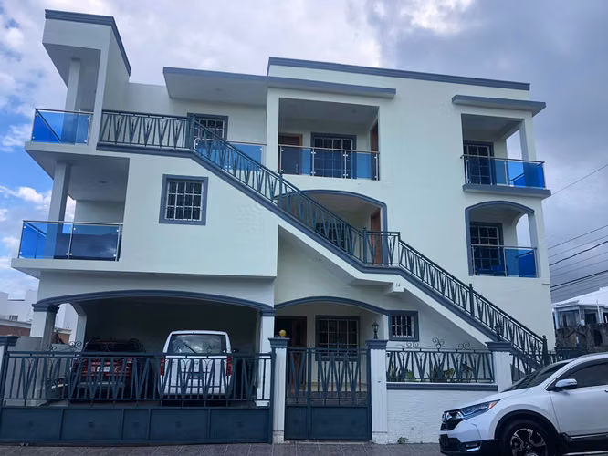Exclusivo Apartamento en renta  en tercer nivel.
