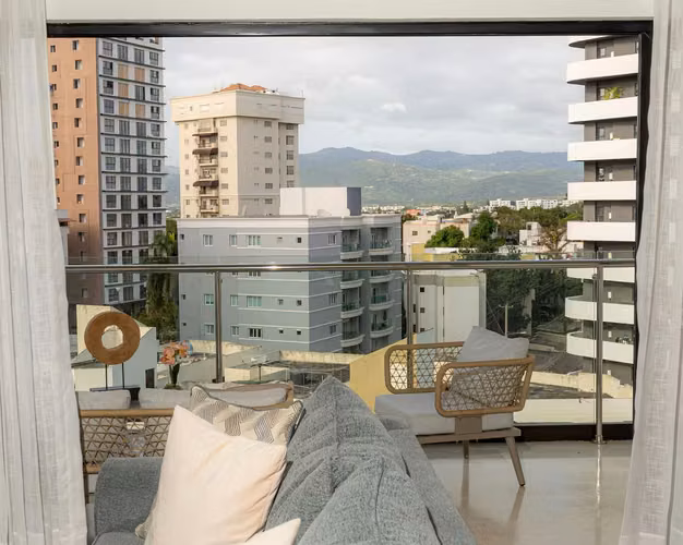  APARTAMENTO AMUEBLADO EN VENTA – LA TRINITARIA, SANTIAGO - Imagen 1